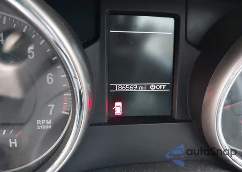 2012 Jeep Grand Cherokee Laredo z USA, uszkodzony, nr VIN 1C4RJFAG6CC329131